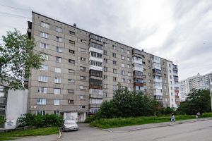 Продам квартиру 2-х комнатную с общей площадью 49.9м2, 4/9 эт., на улице Билимбаевская ул, Старая сортировка район, г. Екатеринбург, Свердловская обл., Россия, агентство Интернет-партнер