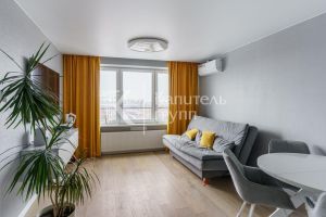 Продам квартиру 2-х комнатную с общей площадью 57.8м2, 14/17 эт., на улице Газовиков, г. Тюмень, Тюменская обл., Россия, агентство Капитель групп