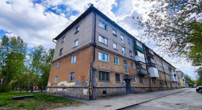 Продам квартиру 2-х комнатную с общей площадью 39.7м2, 4/4 эт., на улице Маневровая ул, Старая сортировка район, г. Екатеринбург, Свердловская обл., Россия, агентство Интернет-партнер. Фотография №1