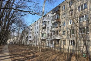 Продам квартиру 2-х комнатную с общей площадью 49.9м2, 3/5 эт., на улице 60-летия октября б-р, Советский район, г. Нижний Новгород, Нижегородская обл., Россия, агентство Интернет-партнер
