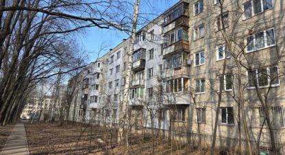 Продам квартиру 2-х комнатную с общей площадью 49.9м2, 3/5 эт., на улице 60-летия октября б-р, Советский район, г. Нижний Новгород, Нижегородская обл., Россия, агентство Интернет-партнер. Фотография №1