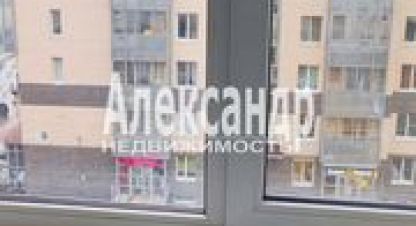 Купить 2-х комнатную квартиру на улице Пионерская ул г. Кировск. Фотография №4