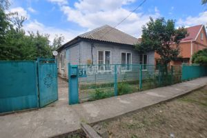 Продам дом 4-х комнатный с общей площадью 64м2, на улице Целинная ул, г. Курганинск, Краснодарский край, Россия, агентство Интернет-партнер