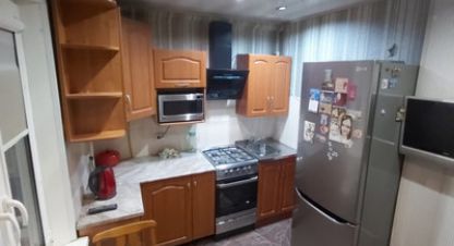 Продам квартиру 3-х комнатную с общей площадью 58.6м2, 4/5 эт., на улице Ивана халатина проезд, Ленинский район, г. Мурманск, Мурманская обл., Россия, агентство Интернет-партнер. Фотография №1