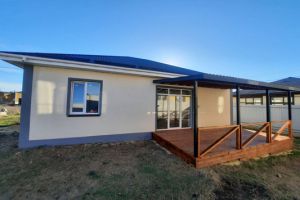 Продам дом 5-ти комнатный с общей площадью 130м2, на улице Раздольная ул, г. Мирное , Крым авт. респ., Россия, агентство Интернет-партнер