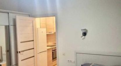 Продам квартиру 1 комнатную с общей площадью 43м2, 1/13 эт., на улице Рахманинова (центральный) пер, Центральный район, г. Сочи, Краснодарский край, Россия, агентство Интернет-партнер. Фотография №1