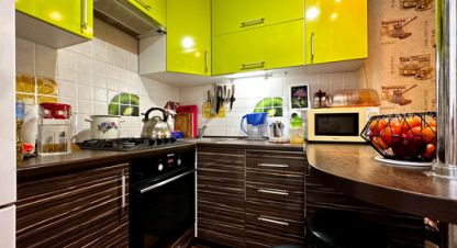 Продам квартиру 1 комнатную с общей площадью 30.8м2, 4/5 эт., на улице Грибоедова ул, Ленинский район, г. Киров, Кировская обл., Россия, агентство Интернет-партнер. Фотография №1