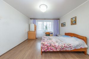 Продам квартиру 3-х комнатную с общей площадью 70м2, 1/10 эт., на улице Металлистов ул, Бежицкий район, г. Брянск, Брянская обл., Россия, агентство Интернет-партнер