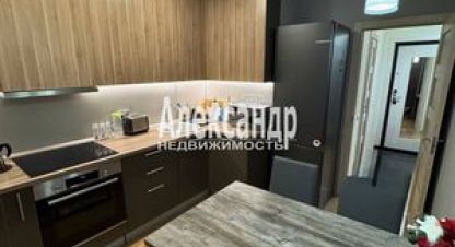 Продам квартиру 1 комнатную с общей площадью 32.5м2, 13/17 эт., на улице Шоссе в лаврики ул  64, г. Мурино, Ленинградская обл., Россия, агентство Интернет-партнер. Фотография №1