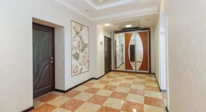 Продам квартиру 3-х комнатную с общей площадью 118м2, 3/6 эт., на улице Костычева ул, Советский район, г. Брянск, Брянская обл., Россия, агентство Интернет-партнер. Фотография №1