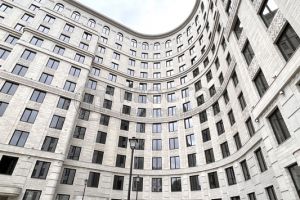 Продам квартиру 3-х комнатную с общей площадью 81.4м2, 8/12 эт., на улице Врубеля ул, Сокол (САО) район, г. Москва, Москва, Россия, агентство Интернет-партнер