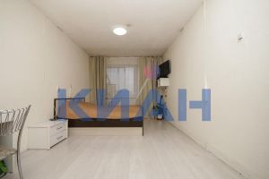 Продам квартиру 2-х комнатную с общей площадью 44.5м2, 5/5 эт., на улице Карбышева ул, Октябрьский район, г. Красноярск, Красноярский край, Россия, агентство Интернет-партнер