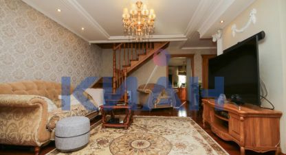 Продам квартиру 5-ти комнатную с общей площадью 131.8м2, 8/9 эт., на улице Ады лебедевой ул, Центральный район, г. Красноярск, Красноярский край, Россия, агентство Интернет-партнер. Фотография №1