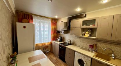 Продам квартиру 3-х комнатную с общей площадью 62м2, 3/5 эт., на улице Жуковская ул, Советский район, г. Брянск, Брянская обл., Россия, агентство Интернет-партнер. Фотография №1