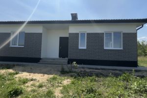 Продам дом 4-х комнатный с общей площадью 163м2, на улице Невского ул, г. Рабочий посёлок латная, Воронежская обл., Россия, агентство Интернет-партнер