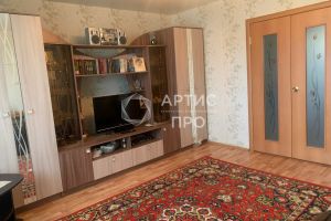 Продам квартиру 2-х комнатную с общей площадью 52.1м2, 4/5 эт., на улице Данилова, г. Первоуральск, Свердловская обл., Россия, агентство Артис Про