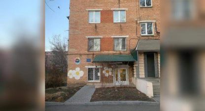 Продам квартиру 1 комнатную с общей площадью 43.3м2, 5/5 эт., на улице Русская, г. Владивосток, Приморский край, Россия, агентство JCat. Фотография №1