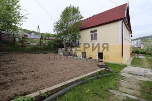 Продам дом 3-х комнатный с общей площадью 110м2, на улице 2-я сибирская ул, г. Магадан, Магаданская обл., Россия, агентство Империя Недвижимости