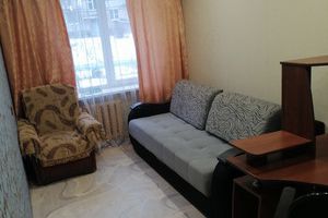 Продам квартиру 3-х комнатную с общей площадью 62.7м2, 1/5 эт., на улице Урицкого ул, г. Алексин, Тульская обл., Россия, агентство Интернет-партнер
