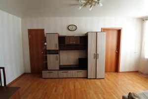 Продам квартиру 2-х комнатную с общей площадью 40.8м2, 1/3 эт., на улице Комсомольская, Втузгородок район, г. Екатеринбург, Свердловская обл., Россия, агентство Интернет-партнер