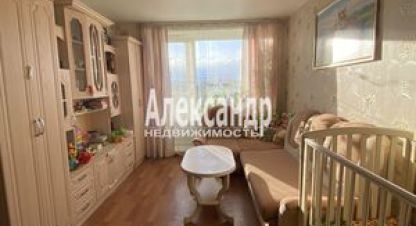 Продам квартиру 2-х комнатную с общей площадью 44м2, 5/5 эт., на улице Маяковского ул, г. Кировск, Ленинградская обл., Россия, агентство Интернет-партнер. Фотография №1