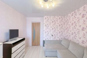Продам квартиру 3-х комнатную с общей площадью 60.3м2, 4/10 эт., на улице Производственная ул, Ленинский район, г. Киров, Кировская обл., Россия, агентство Интернет-партнер