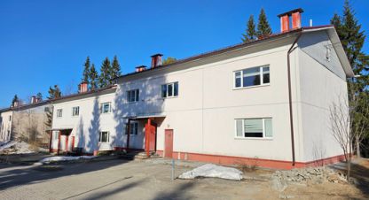 Продам квартиру 3-х комнатную с общей площадью 89.5м2, 2/2 эт., на улице Дружбы ул, г. Костомукша, Карелия респ., Россия, агентство Интернет-партнер. Фотография №1