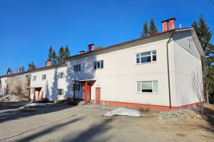 Продам квартиру 3-х комнатную с общей площадью 89.5м2, 2/2 эт., на улице Дружбы ул, г. Костомукша, Карелия респ., Россия, агентство Интернет-партнер