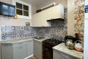 Продам квартиру 2-х комнатную с общей площадью 55м2, 5/5 эт., на улице Комсомольская ул, Ленинский район, г. Киров, Кировская обл., Россия, агентство Интернет-партнер