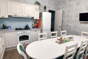 Продам квартиру 5-ти комнатную с общей площадью 118м2, 4/5 эт., на улице Ильича пр-кт, Автозаводский район, г. Нижний Новгород, Нижегородская обл., Россия, агентство Интернет-партнер