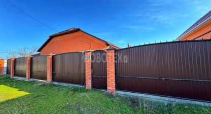 Продам дом 3-х комнатный с общей площадью 140.7м2, на улице Колхозная ул, г. Курганинск, Краснодарский край, Россия, агентство Интернет-партнер. Фотография №1