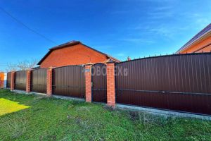 Продам дом 3-х комнатный с общей площадью 140.7м2, на улице Колхозная ул, г. Курганинск, Краснодарский край, Россия, агентство Интернет-партнер