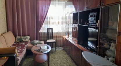 Продам квартиру 2-х комнатную с общей площадью 49.8м2, 5/5 эт., на улице Ленина пр-кт, Октябрьский район, г. Мурманск, Мурманская обл., Россия, агентство Интернет-партнер. Фотография №1