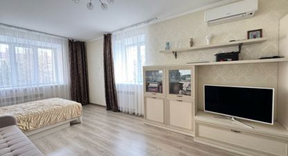 Продам квартиру 2-х комнатную с общей площадью 70м2, 4/14 эт., на улице Дуки ул, Советский район, г. Брянск, Брянская обл., Россия, агентство Интернет-партнер. Фотография №1