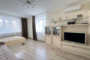 Продам квартиру 2-х комнатную с общей площадью 70м2, 4/14 эт., на улице Дуки ул, Советский район, г. Брянск, Брянская обл., Россия, агентство Интернет-партнер