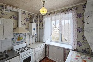 Продам квартиру 4-х комнатную с общей площадью 60.7м2, 4/5 эт., на улице Ленина ул, г. Молочное, Вологодская обл., Россия, агентство Интернет-партнер