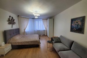 Продам квартиру 1 комнатную с общей площадью 45м2, 14/17 эт., на улице Красногорский б-р, г. Красногорск, Московская обл., Россия, агентство Интернет-партнер
