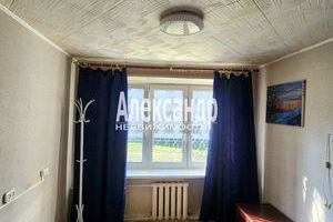 Продам комнату с общей площадью 11.8м2, 2/5 эт., на улице Комсомольская ул, г. Кириши, Ленинградская обл., Россия, агентство Интернет-партнер