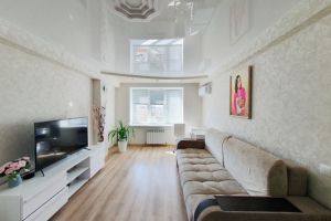 Продам квартиру 2-х комнатную с общей площадью 55м2, 16/19 эт., на улице Хренникова ул, Советский район, г. Липецк, Липецкая обл., Россия, агентство Интернет-партнер