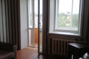 Продам квартиру 1 комнатную с общей площадью 37.5м2, 5/5 эт., на улице Героев алексинцев ул, г. Алексин, Тульская обл., Россия, агентство Интернет-партнер