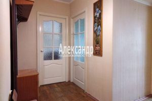 Продам квартиру 2-х комнатную с общей площадью 45.8м2, 6/9 эт., на улице Кингисеппское шоссе, г. Красное село, Санкт-Петербург, Россия, агентство Интернет-партнер