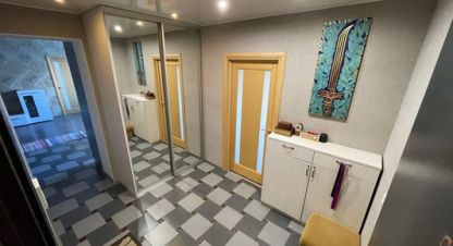 Продам квартиру 3-х комнатную с общей площадью 67м2, 1/9 эт., на улице Верности, Калининский район, г. Санкт-Петербург, Санкт-Петербург, Россия, агентство Интернет-партнер. Фотография №1