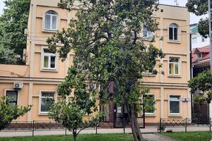 Продам торговое помещение с общей площадью 410м2, на улице Курортный (хостинский) пр-кт, Центральный район, г. Сочи, Краснодарский край, Россия, агентство Интернет-партнер