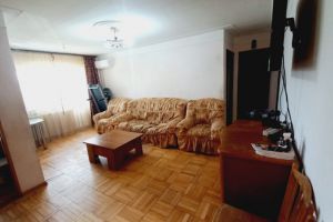 Продам квартиру 3-х комнатную с общей площадью 60м2, 2/5 эт., на улице Ленина ул, г. Нарткала, Кабардино-Балкария респ., Россия, агентство Интернет-партнер