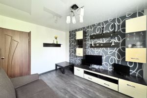 Продам квартиру 2-х комнатную с общей площадью 47.3м2, 5/5 эт., на улице Московский пр-кт, Фокинский район, г. Брянск, Брянская обл., Россия, агентство Интернет-партнер