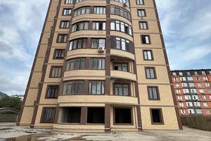 Продам квартиру 3-х комнатную с общей площадью 155м2, 3/11 эт., на улице Амет-хана султана пр-кт, Ленинский район, г. Махачкала, Дагестан респ., Россия, агентство Интернет-партнер