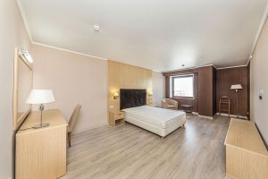 Продам квартиру с общей площадью 32.3м2, 8/10 эт., на улице Молодогвардейцев ул, Курчатовский район район, г. Челябинск, Челябинская обл., Россия, агентство Интернет-партнер