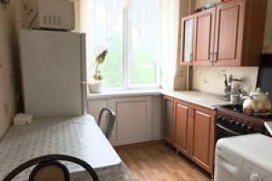 Продам квартиру 1 комнатную с общей площадью 30.1м2, 3/3 эт., на улице Губкина ул, г. Октябрьский, Башкортостан респ., Россия, агентство Интернет-партнер