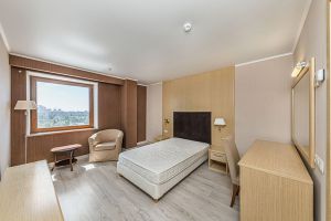 Продам квартиру с общей площадью 22.6м2, 10/10 эт., на улице Молодогвардейцев ул, Курчатовский район район, г. Челябинск, Челябинская обл., Россия, агентство Интернет-партнер