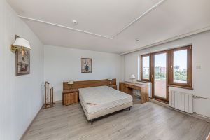 Продам квартиру 1 комнатную с общей площадью 40.68м2, 4/10 эт., на улице Молодогвардейцев ул, Курчатовский район район, г. Челябинск, Челябинская обл., Россия, агентство Интернет-партнер